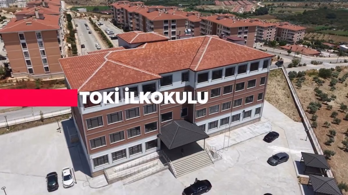 Altınözü'ndeki okul inşaatlarında inceleme