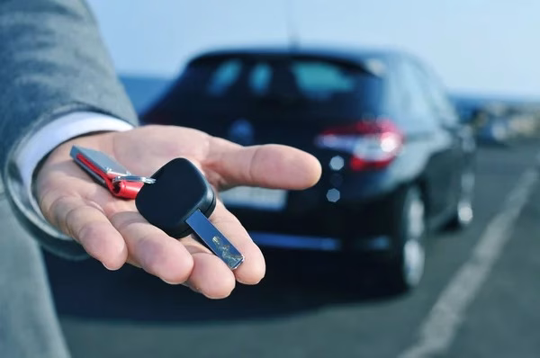 Ticaret Bakanlığı’ndan araç kiralama yönetmeliği: yeni şartlar neler?