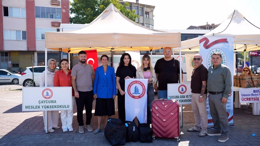 BEUN ailesi, yeni öğrencilerini terminallerde karşıladı
