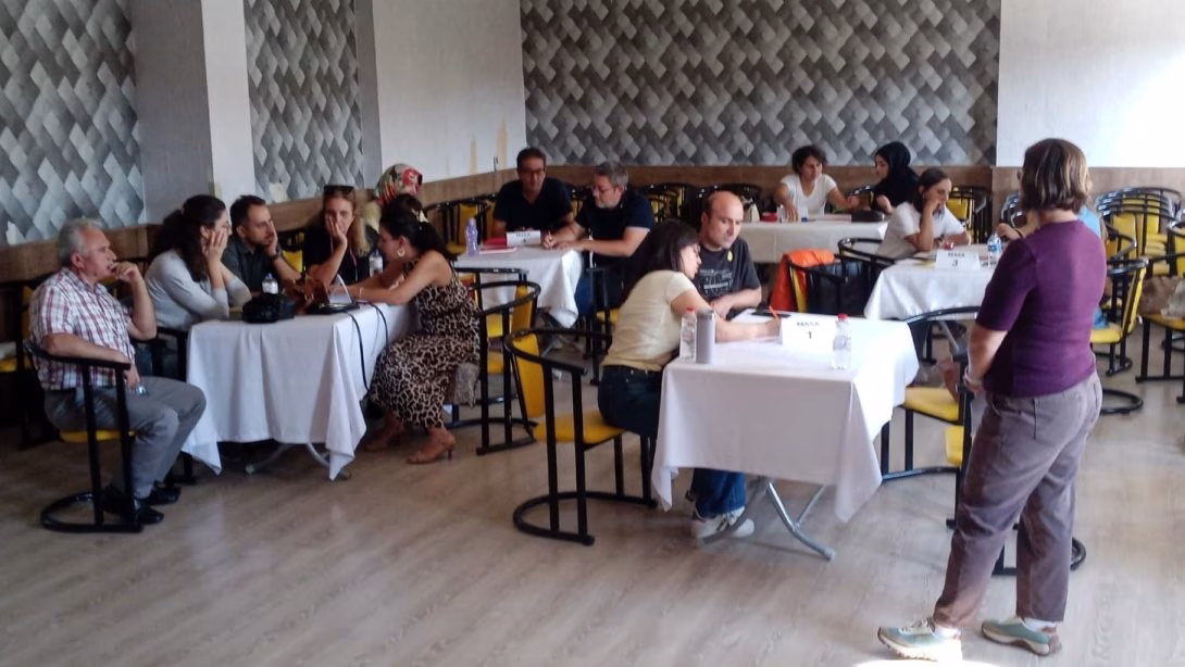 Burhaniye’de Harezmi Eğitim Modeli Öğretmen Eğitimi başladı