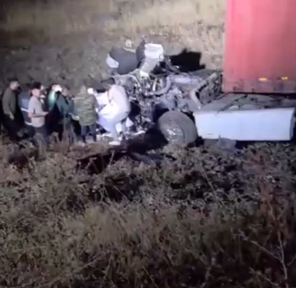 Gaziantep’te tır şarampole uçtu: Sürücü yaralandı