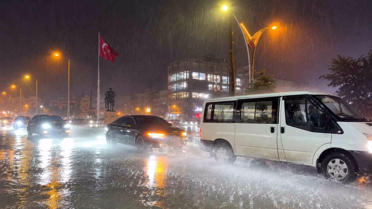 Hakkari’de yağmur yağışı