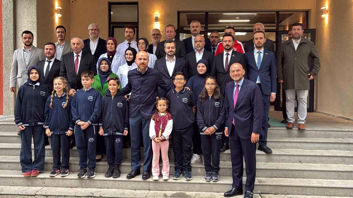 Bilal Erdoğan’dan Nezahat Özdemir İmam Hatip Ortaokulu’na ziyaret