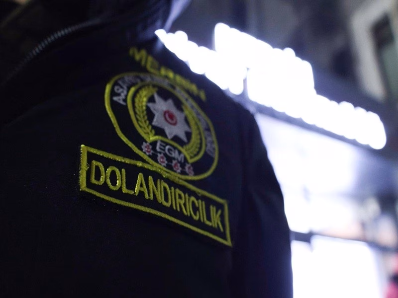 Korkutup 435 bin TL dolandırdılar: Gerçek polise yakalanan 4 şüpheli tutuklandı