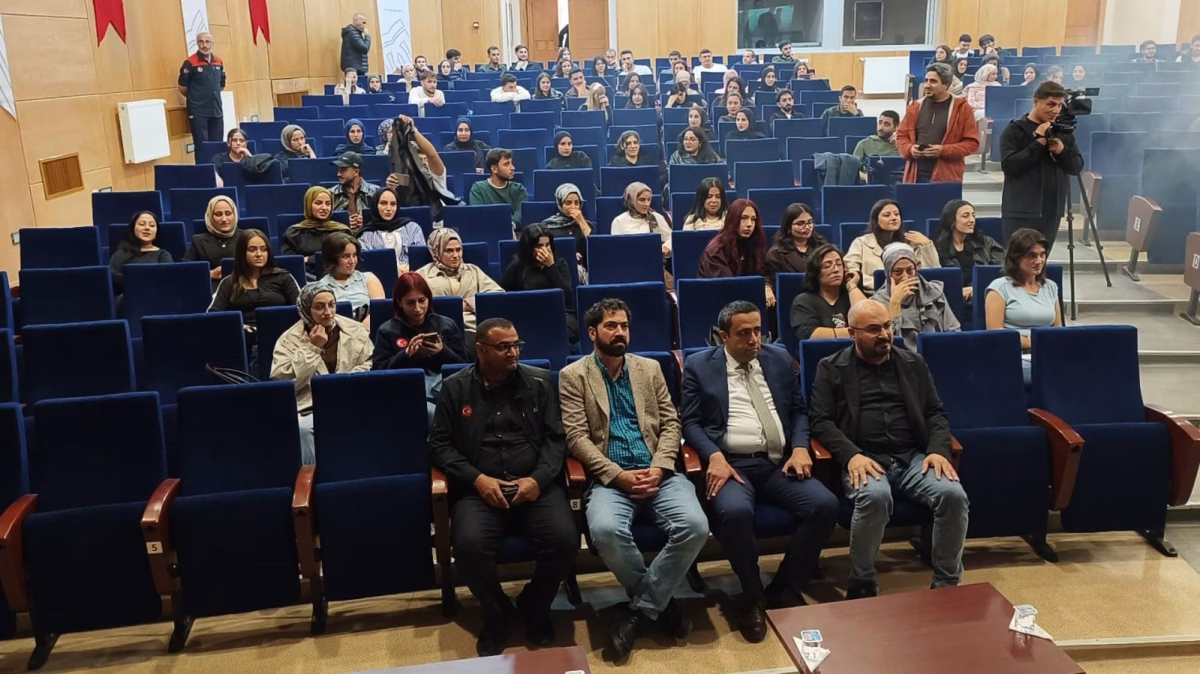 Muş’ta üniversite öğrencilerine uygulamalı afet eğitimi