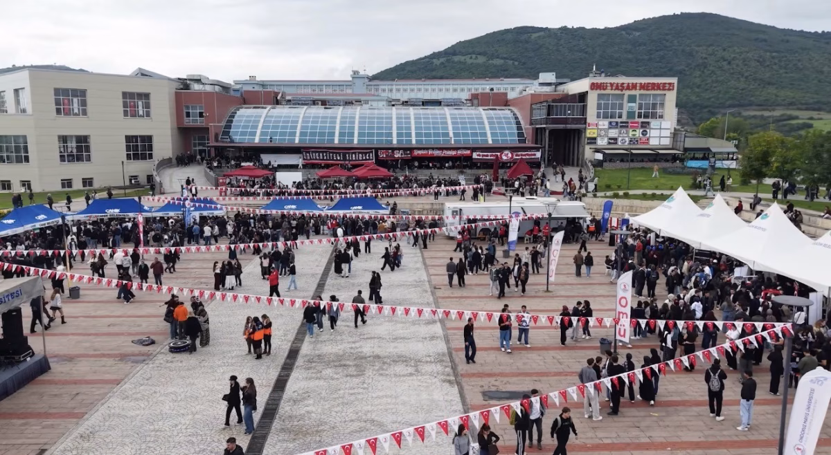 Samsun polisi 3 bin 250 üniversiteliyle buluştu