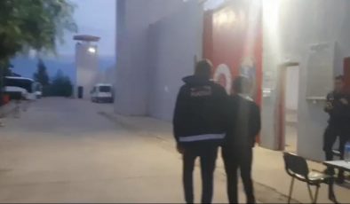 Erzin’de uyuşturucu imal ve ticaretine yönelik yapılan denetimler devam ediyor