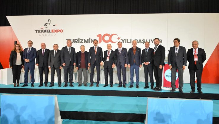 İZMİR KARŞIYAKA’DA HATAYLI DEPREMZEDELER İÇİN YARDIM GECESİ DÜZENLENDİ