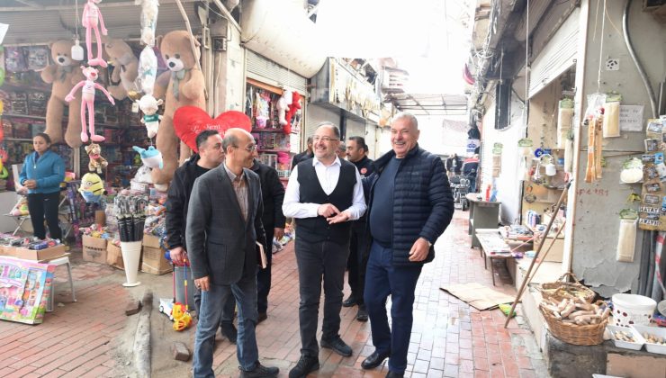 BAŞKAN YILMAZ; “TARİHİ UZUN ÇARŞIMIZI ESNAFIMIZLA EL ELE OMUZ OMUZA YENİDEN ESKİ GÜNLERİNE KAVUŞTURACAĞIZ.”