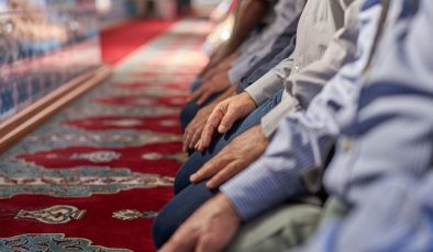 Türkiye’de dindarlık azalıyor, inançsızlık artıyor