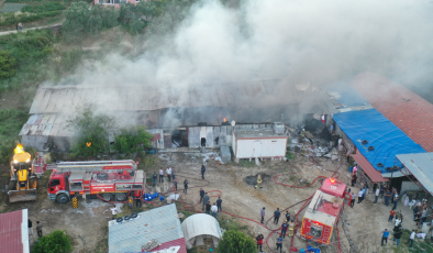 Defne ilçesinde tekstil fabrikasında yangın çıktı