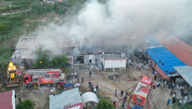 Defne ilçesinde tekstil fabrikasında yangın çıktı
