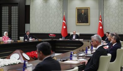 Kabinede Değişim Kapıda mı?