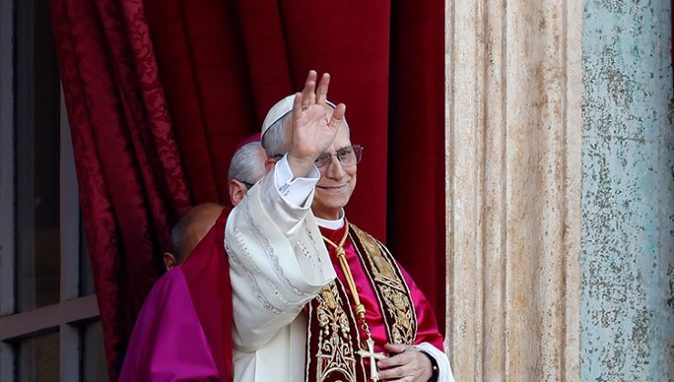 Papa 14. Leo göreve başladı